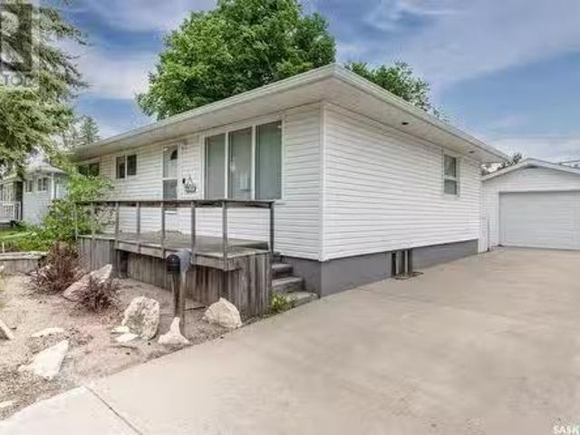 House for sale in Moose Jaw, Saskatchewan