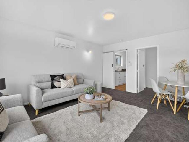 Apartment for sale in Chaslands, Canterbury