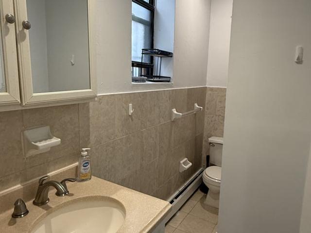 Room for rent in Arverne, New York