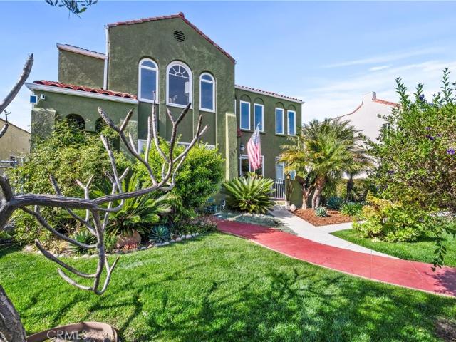 Townhouse for sale in Canoga Park, California