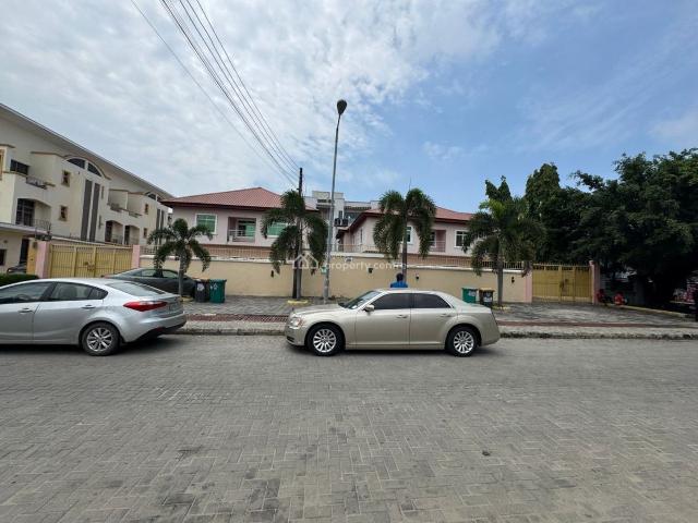 Land for sale in Eti Osa, Lagos