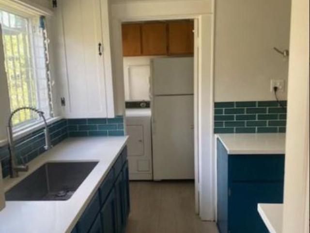 Apartment for rent in Canoga Park, California