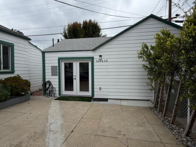 Apartment for rent in Canoga Park, California