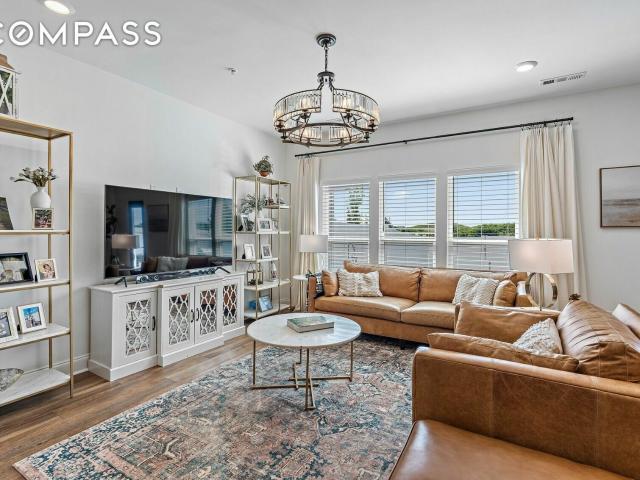 Townhouse for sale in Spring Hill