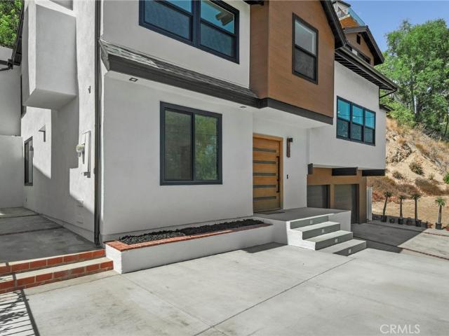 House for sale in Santa Ana, California