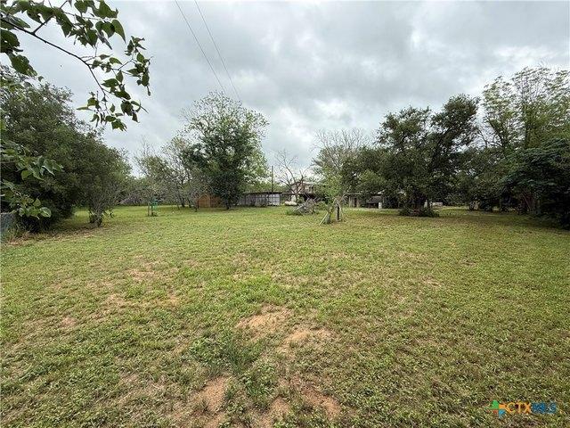 House for sale in Nixon, Texas