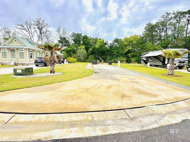 Land for sale in Elberta, Alabama