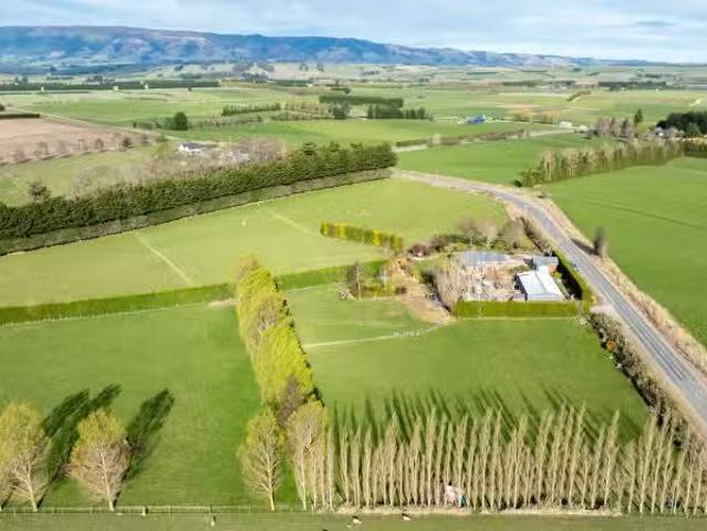 House for sale in Otakou