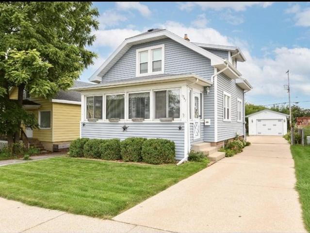 House for sale in Racine, Wisconsin
