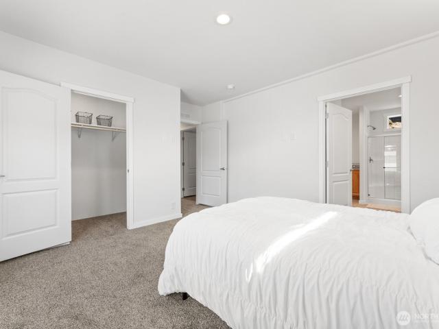 House for sale in Enumclaw, Washington