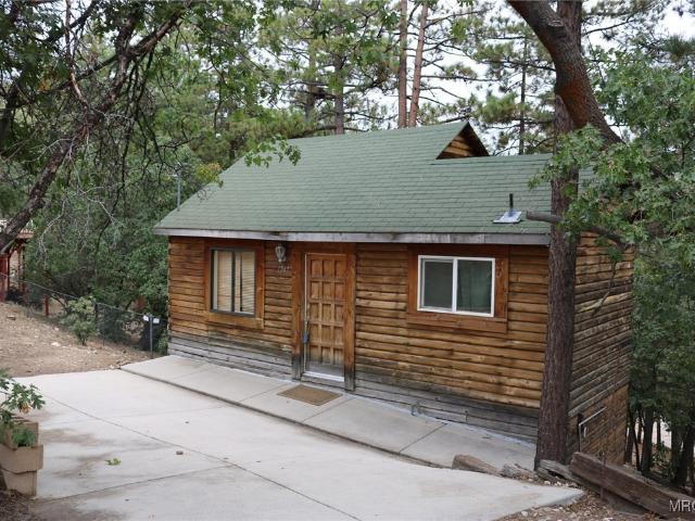 House for sale in Fawnskin, California
