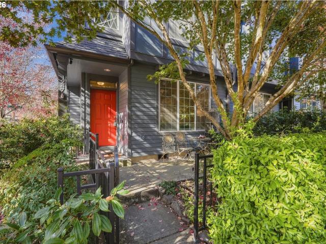 Townhouse for sale in Arbor Roses, Hillsboro