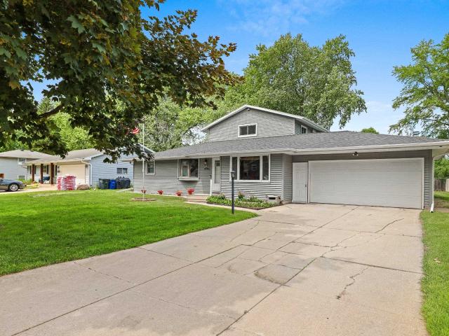 House for sale in Ashwaubenon, Wisconsin