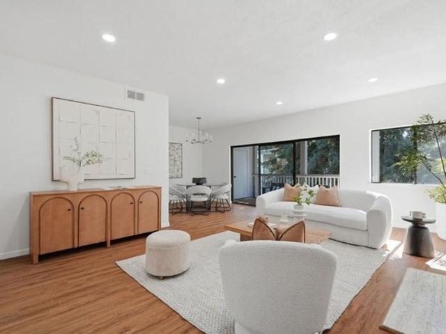 Condo for sale in Redwood City, San Mateo County