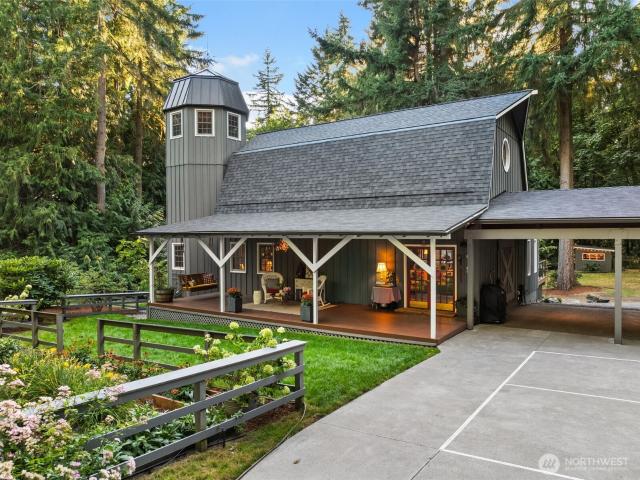 House for sale in Olalla, Washington