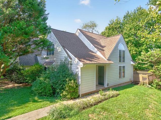 Townhouse for sale in Virginia