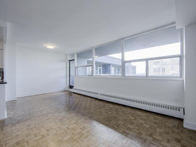 Apartment for rent in Burlington, Golden Horseshoe
