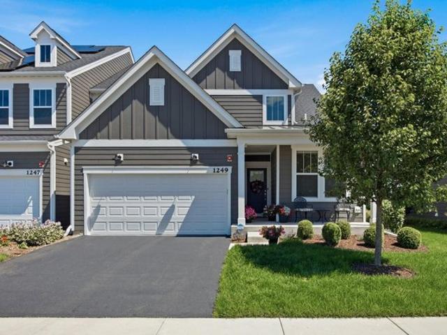 Townhouse for sale in Naperville, Illinois