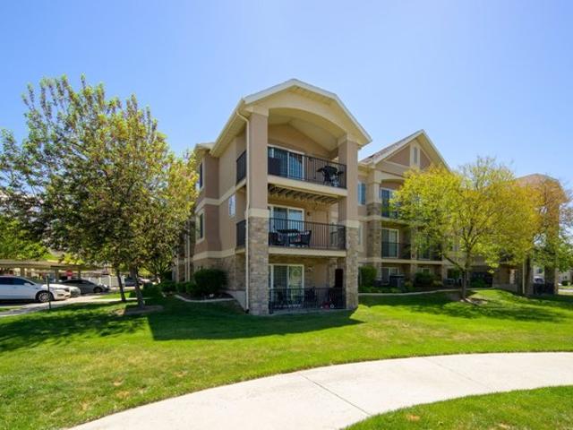 Condo for sale in Pleasant Grove, Utah
