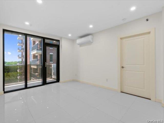 Condo for sale in Queens, Arverne
