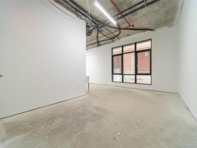 Commercial for sale in Kew Gardens