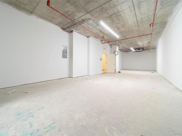 Commercial for sale in Kew Gardens