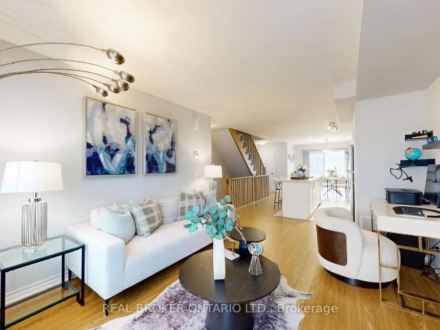 Condo for sale in Toronto, Golden Horseshoe