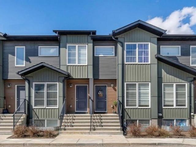 Townhouse for sale in Northwest, Alberta