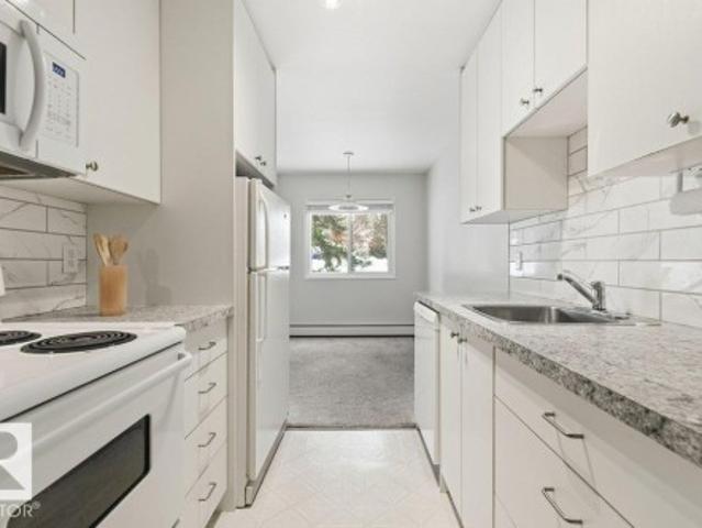Condo for sale in Wedgewood, Alberta