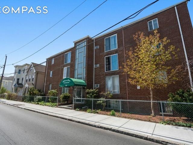 Condo for sale in Chelsea Condo for sale in Chelsea
