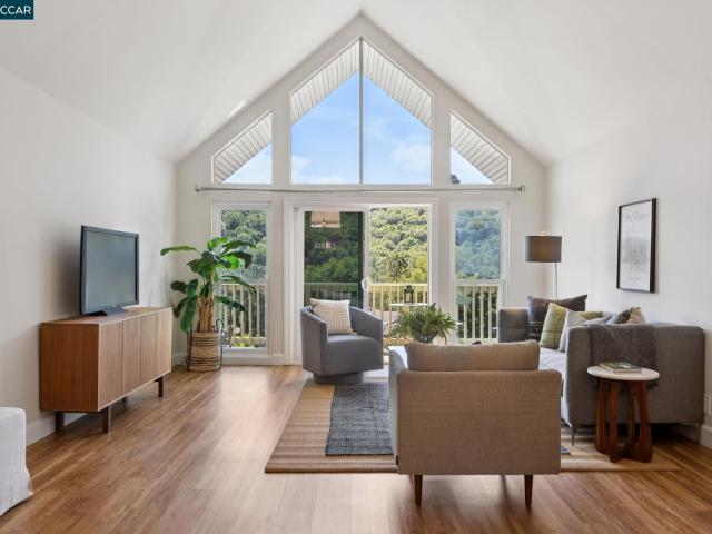 Condo for sale in Moraga, California