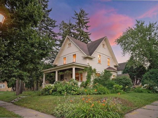 House for sale in West Side, Ramsey