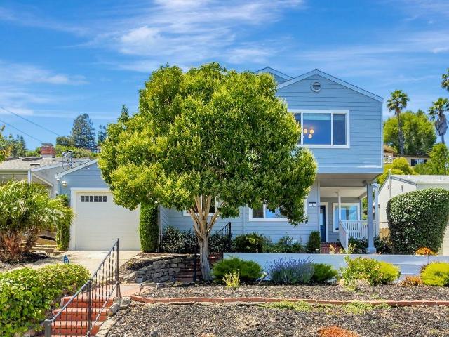 House for sale in San Carlos
