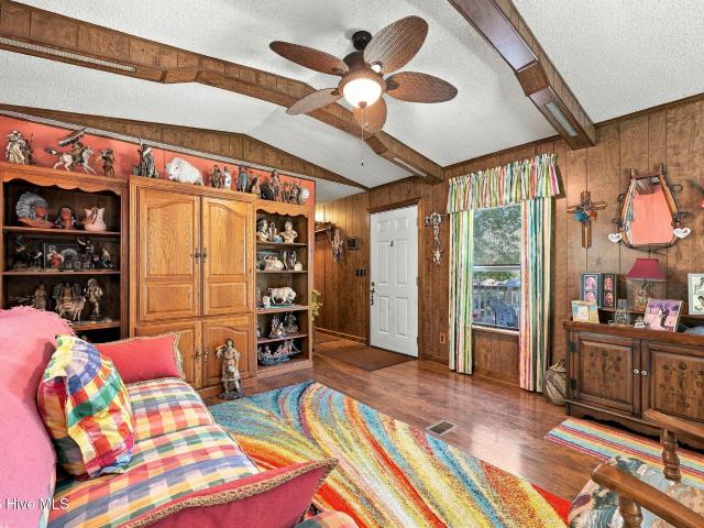 House for sale in Ocean, Newport