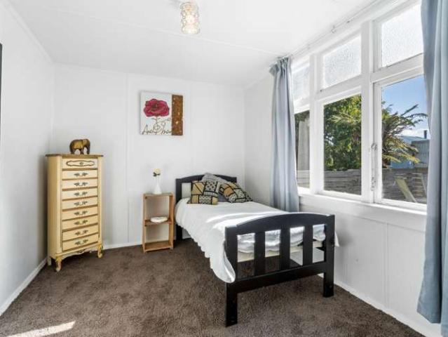 House for sale in Otakou