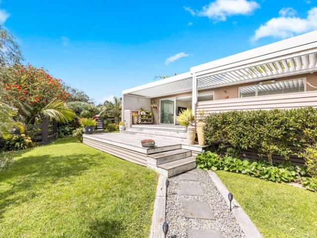 Apartment for sale in Hauraki
