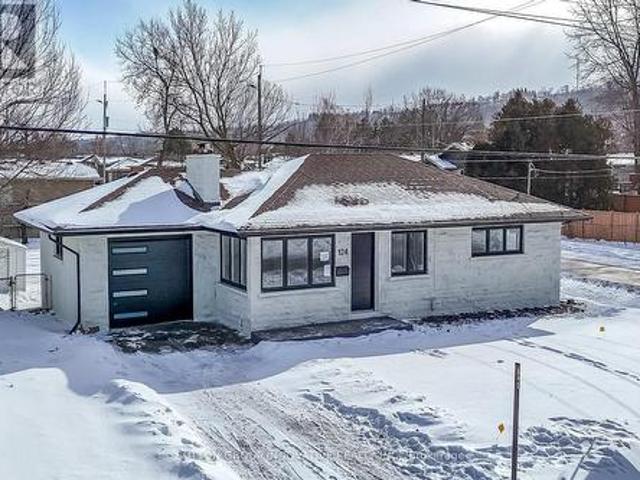 House for sale in Ancaster, Ontario