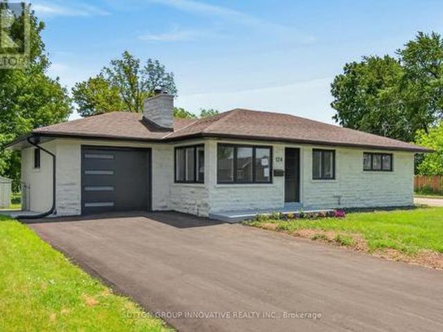 House for sale in Ancaster, Ontario