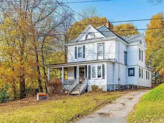 House for sale in Pictou, Nova Scotia