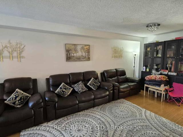 Townhouse for rent in Woburn, Ontario