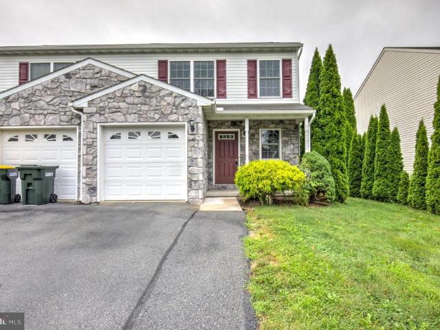 Townhouse for sale in New Holland, Pennsylvania