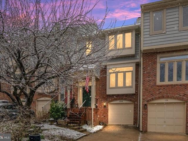 Townhouse for sale in Virginia