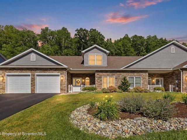 Townhouse for sale in Archbald, Pennsylvania