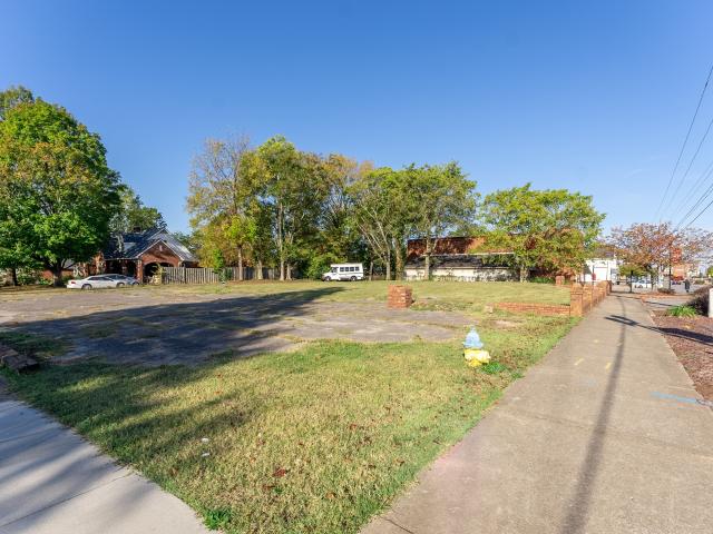 Commercial for sale in Smyrna