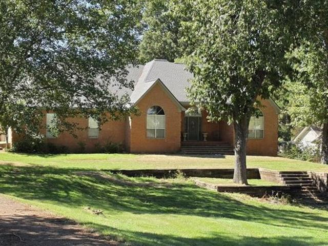 House for sale in Senatobia, Tate County
