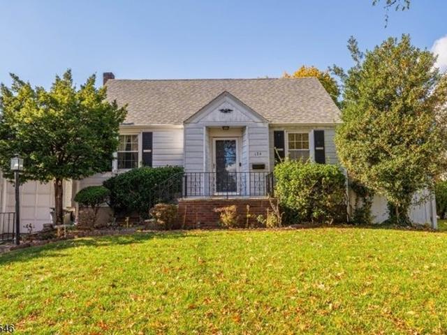 House for sale in Rochelle Park, New Jersey