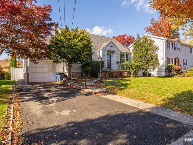 House for sale in Rochelle Park, New Jersey