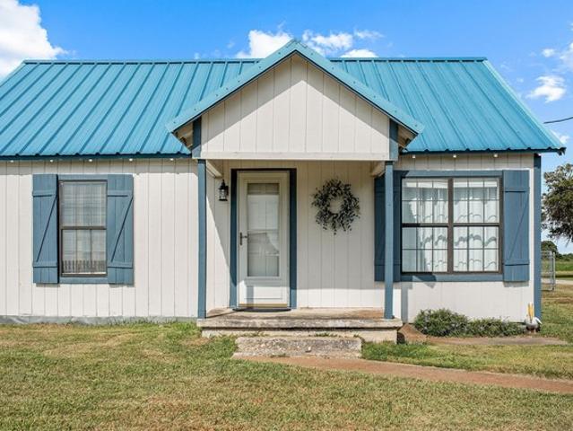 House for sale in Tivoli, Refugio County