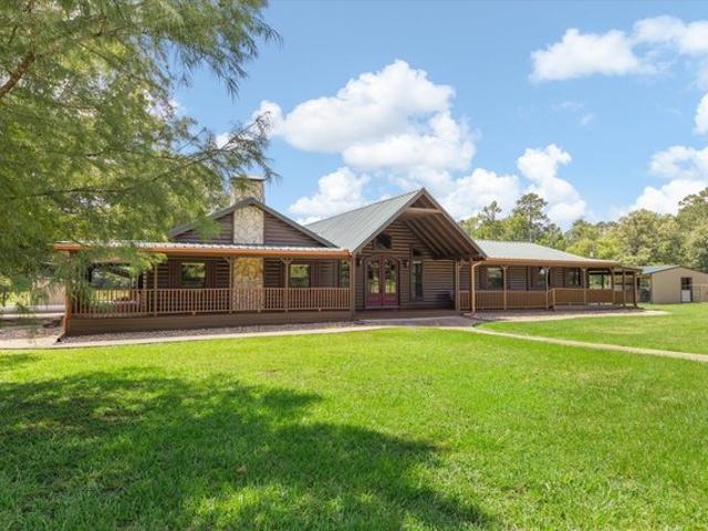 House for sale in Gilchrist, Texas