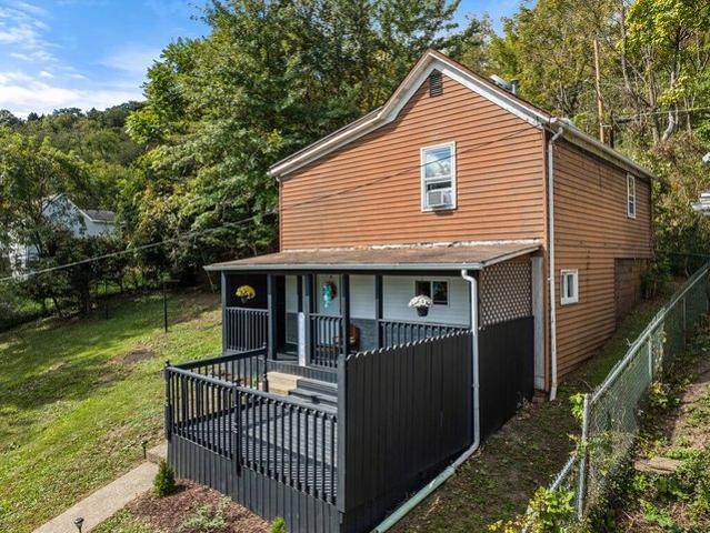 House for sale in Elm Grove, Wheeling